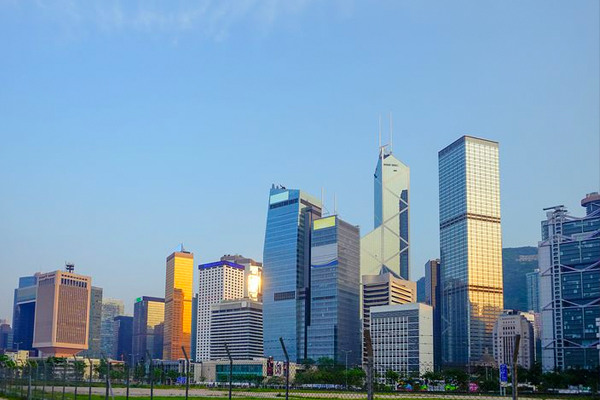 2021毕业生偏爱IT行业，网络主播等新兴职业薪资增速较快